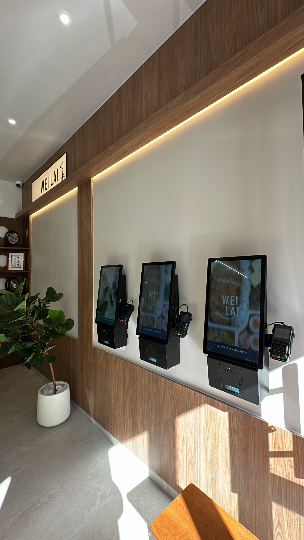 Borne Murale